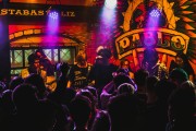 在網絡游戲世界中，DNF（地下城與勇士）是一款廣受歡迎的多人在線戰斗競技游戲。玩家可以通過創建角色、組隊、升級和挑戰副本等方式參與到游戲中來。為了更好地享受游戲的樂趣，許多玩家會選擇使用各種輔助工具或者插件來提升自己的戰斗力。那么，在DNF這個大千世界里，如何找到一個好的dnf插件網站呢？，尋找好的DNF插件網站