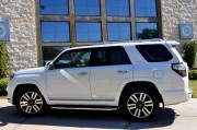 手動車倒車的技巧有哪些？這些技巧如何提升倒車的安全性？