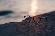 夢中贈予——解析一場夢中給他人金錢的夢境，夢中贈予，解析夢中給他人金錢的夢境含義