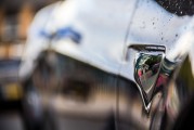 汽車電子手剎如何解除？解除電子手剎的步驟和注意事項有哪些？