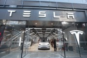 最新！特斯拉召回約23.9萬輛電動汽車！啥情況？