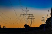 公用事業行業點評：化債建拐點 經濟穩電力增