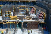 因勞動爭議，王增華起訴海口市工業(yè)建設(shè)開發(fā)總公司等