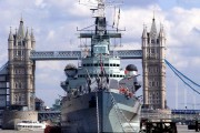 英鎊跌幅擴大 英國經濟再遭一擊 零售銷售意外下滑