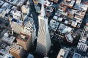 寒武紀：股價漲超10%創新高，算力市場預計2027年達3075億元