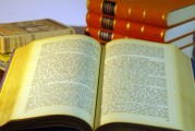怎么注冊品牌和商標，如何在社交媒體上創建自己的個人品牌形象？