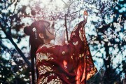 天之痕是一款擁有豐富劇情和角色的免費(fèi)游戲，天之痕，故事、冒險(xiǎn)與人性的深度探索