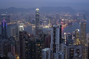 如何理解看put買美式期權(quán)的操作？這種操作的適用場景是什么？