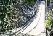 夢中的橋，跨越現(xiàn)實(shí)與心靈的旅程