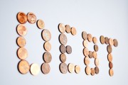 黃金指數價值如何影響貴金屬投資者的策略？這種價值對風險管理有何啟示？