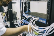 在信息化時代中，網站的建設和運營對于任何企業的成功與否都至關重要。尤其是在競爭激烈的市場環境中，只有不斷優化網站，才能更好地吸引和留住客戶，提升品牌形象，從而實現長期穩定的發展。，在信息化時代的網站建設與運營策略分析