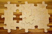 如何理解期貨只做多的策略？這種策略有哪些局限性？