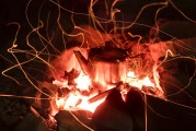 免費大作游戲，打開一個全新的電子游戲世界，輕松娛樂，享受無需付費的游戲體驗