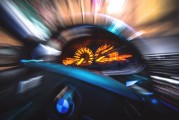 單機飛車游戲下載免費，帶你體驗極致速度和刺激，一款超刺激的單機飛車游戲下載，讓你暢享駕駛樂趣！