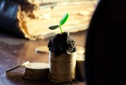 現(xiàn)貨黃金周一高開24美元，最高至3398美元/盎司