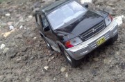 打開游戲的車門，免費下載的小汽車游戲，下載小游戲，打開車門，即可體驗小汽車駕駛的樂趣