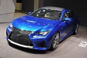 君越車的車速應如何顯示？車速顯示不準確時應如何解決？