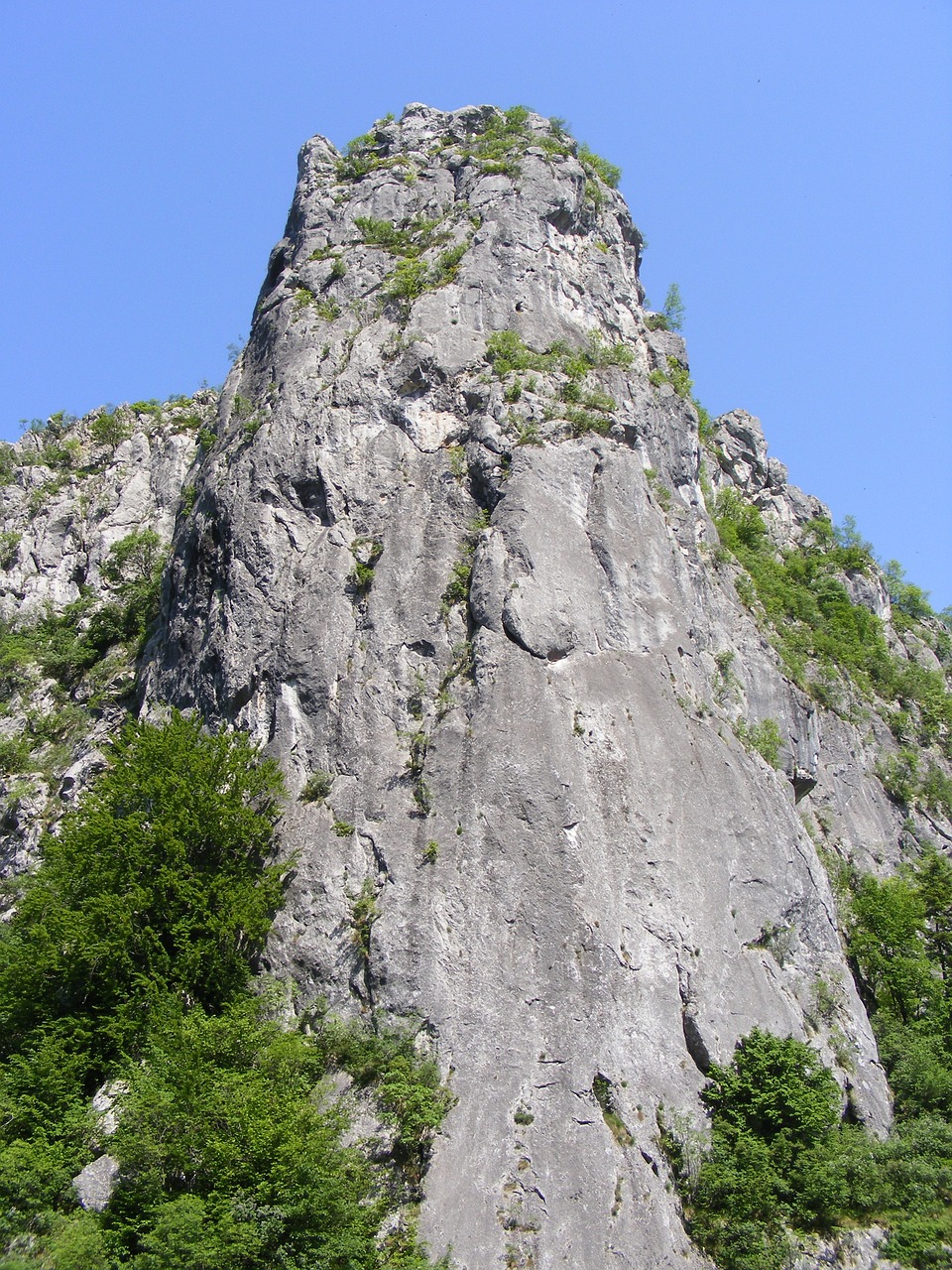 夢到陡峭的爬山之旅，寓意與解讀
