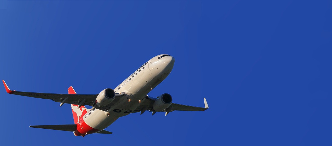 飛翔之旅，夢到坐飛機旅游的奇妙體驗
