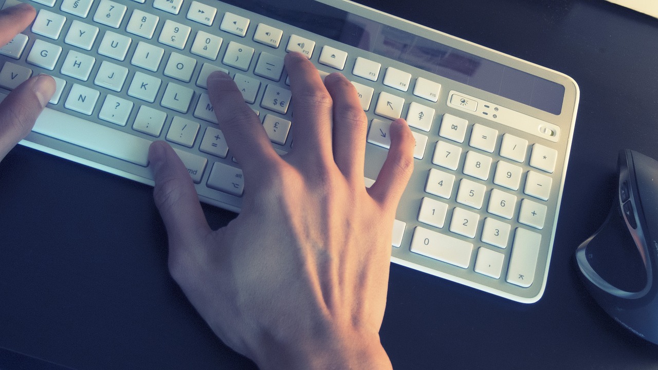 電商網站流量是什么意思？這個詞語在互聯網行業中常常被用來形容網站的訪問量和活躍度。然而，具體的意義可能會因不同的應用和領域而有所不同。