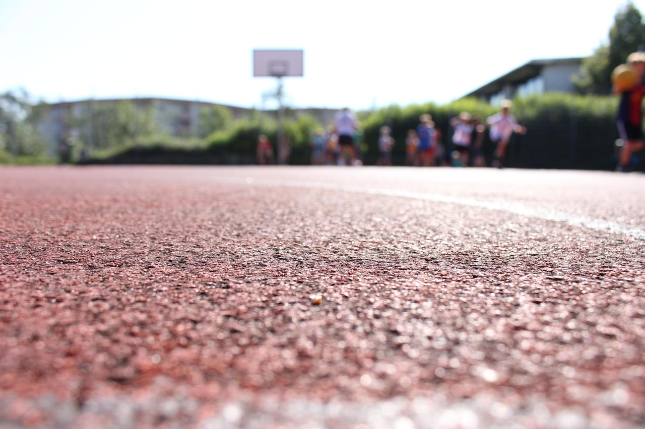 在人生的旅途中，我們常常會經歷各種各樣的夢境，其中有些夢境會讓我們感到迷茫、焦慮，甚至有些夢境會讓我們在醒來后仍久久不能忘懷。今天，我要講述的就是這樣一個夢—夢到在等人