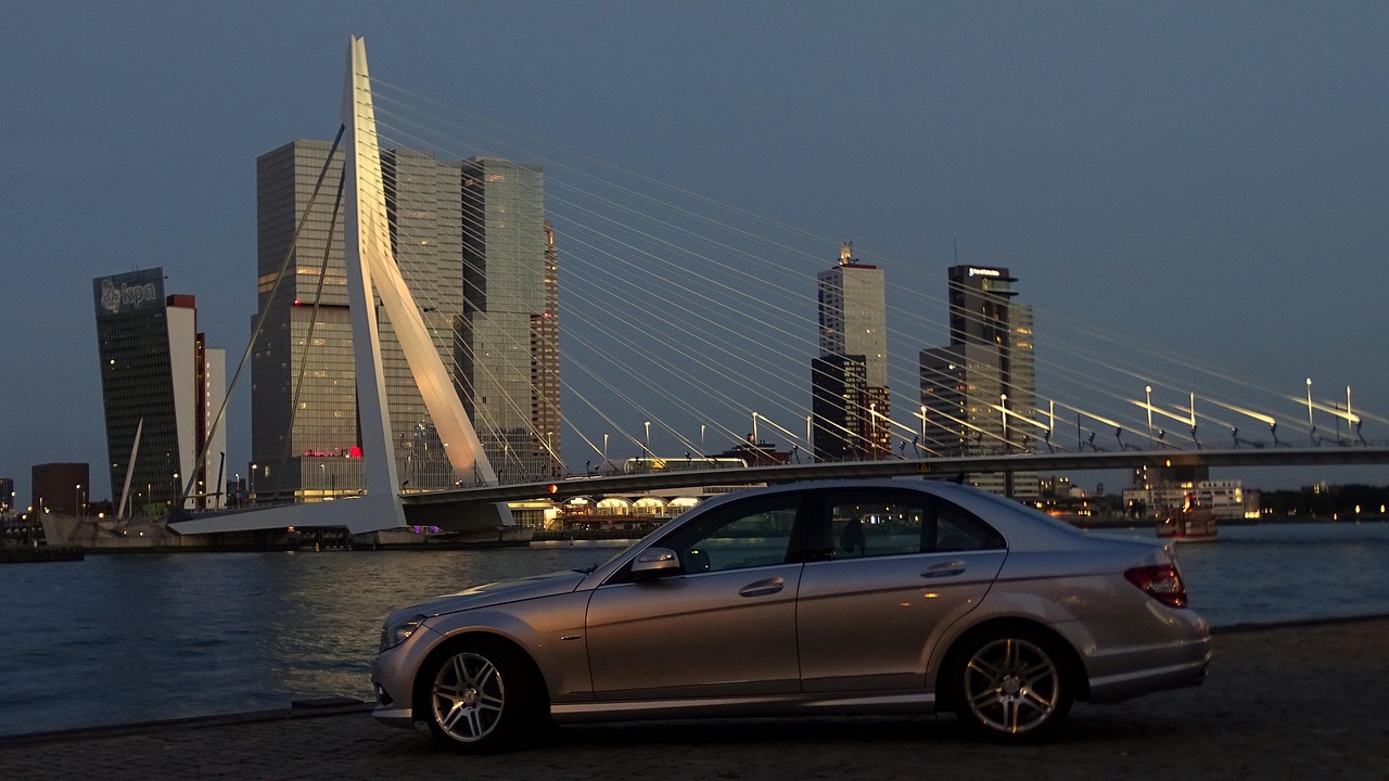 俠盜飛車4注冊(cè)攻略，輕松上手，暢游城市！