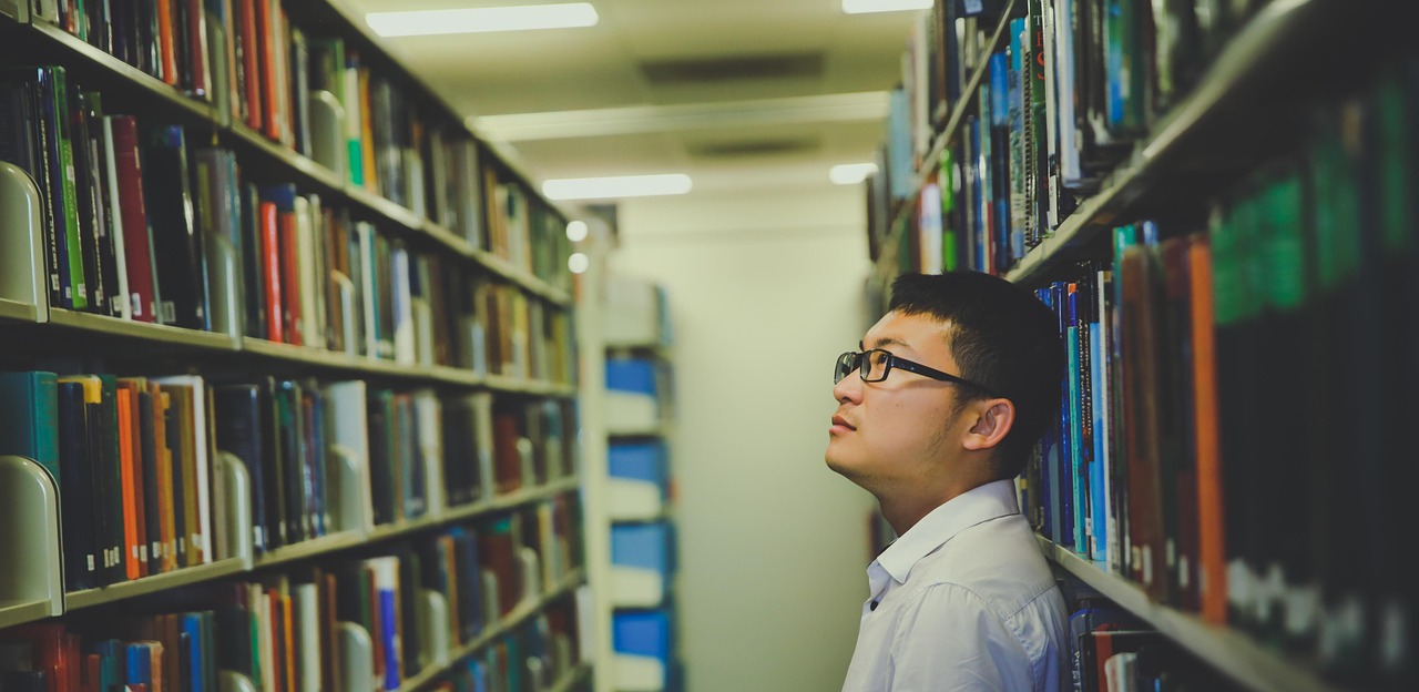 大學校長發問：如果梁文鋒讀博士，還有今天的DeepSeek嗎？
