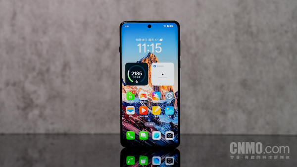 出片還不就是小事！OPPO Find X8系列抬手就出片