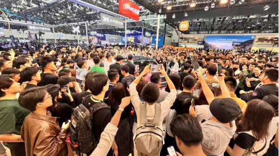 直擊廣州車展：雷軍的車“很亮眼”，但余承東的車“更神秘” | 次世代車研所