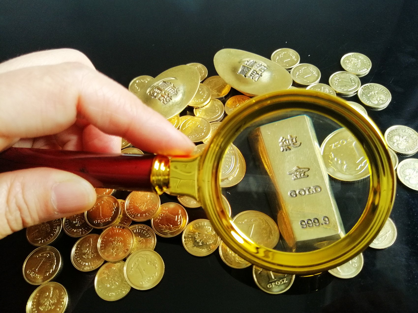 平江發(fā)現(xiàn)超40條金礦脈：儲量超1000噸，估值達(dá)6000億元？湖南黃金最新回應(yīng)