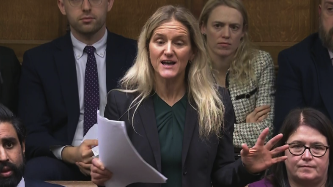 一項事關生死的議案 引發英國議會罕見全面分裂