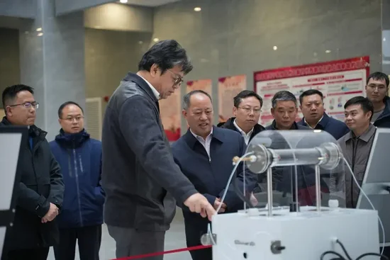 攜手打造政校企科技創新平臺！貴州理工學院與六盤水市政府簽署合作協議