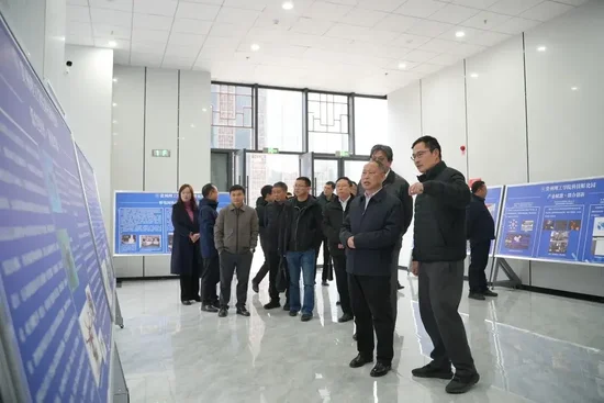 攜手打造政校企科技創新平臺！貴州理工學院與六盤水市政府簽署合作協議