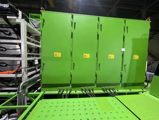 全球首臺(tái)！禾望變頻器助力220T純電動(dòng)礦用自卸車下線