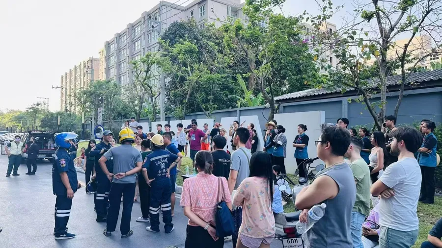 “相當于約一千顆原子彈”！強震后的緬甸曼德勒40℃高溫，中國翡翠商人擠在后備廂緊急逃難