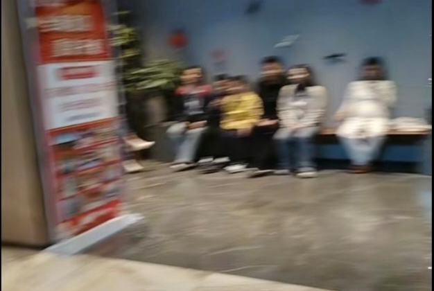 網友稱漢中賞花“一房難求”睡洗浴中心？文旅局回應