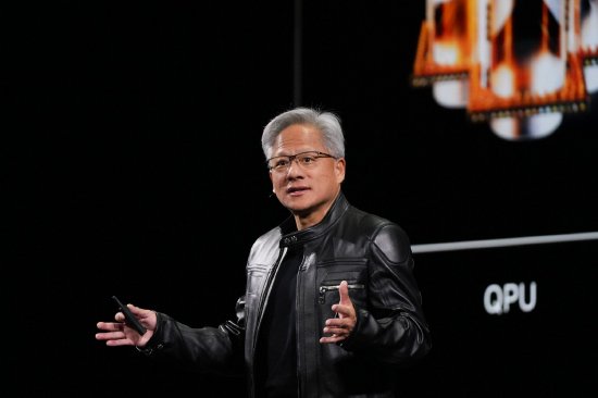 英偉達(dá)CEO黃仁勛：預(yù)計(jì)歐洲AI算力將在未來兩年增長(zhǎng)10倍