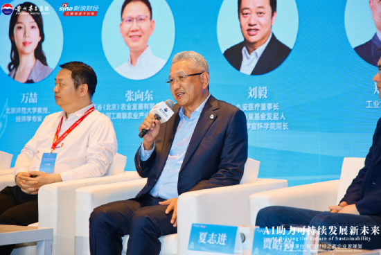 工業(yè)富聯(lián)董事長(zhǎng)鄭弘孟：希望用AI制造所有東西，“努力再活10年，你會(huì)長(zhǎng)生不老”