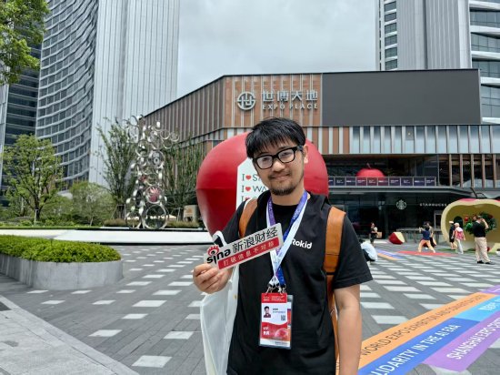 直擊WAIC丨Rokid創始人回應阿里布局AI眼鏡：更多的人在看我們做什么，很少看別人